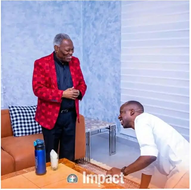 Pastor Kumuyi reveals that he has adopted Dunsin Oyekan as a Kingdom Son.